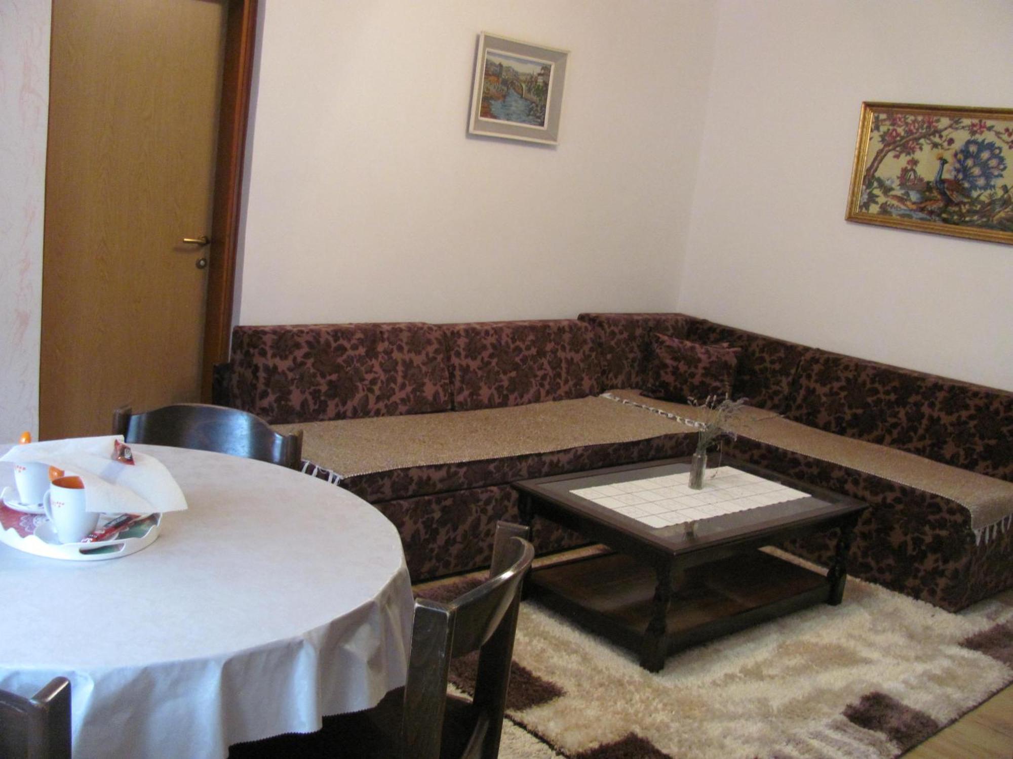 Apartment Safir - Free Parking Сараево Екстериор снимка