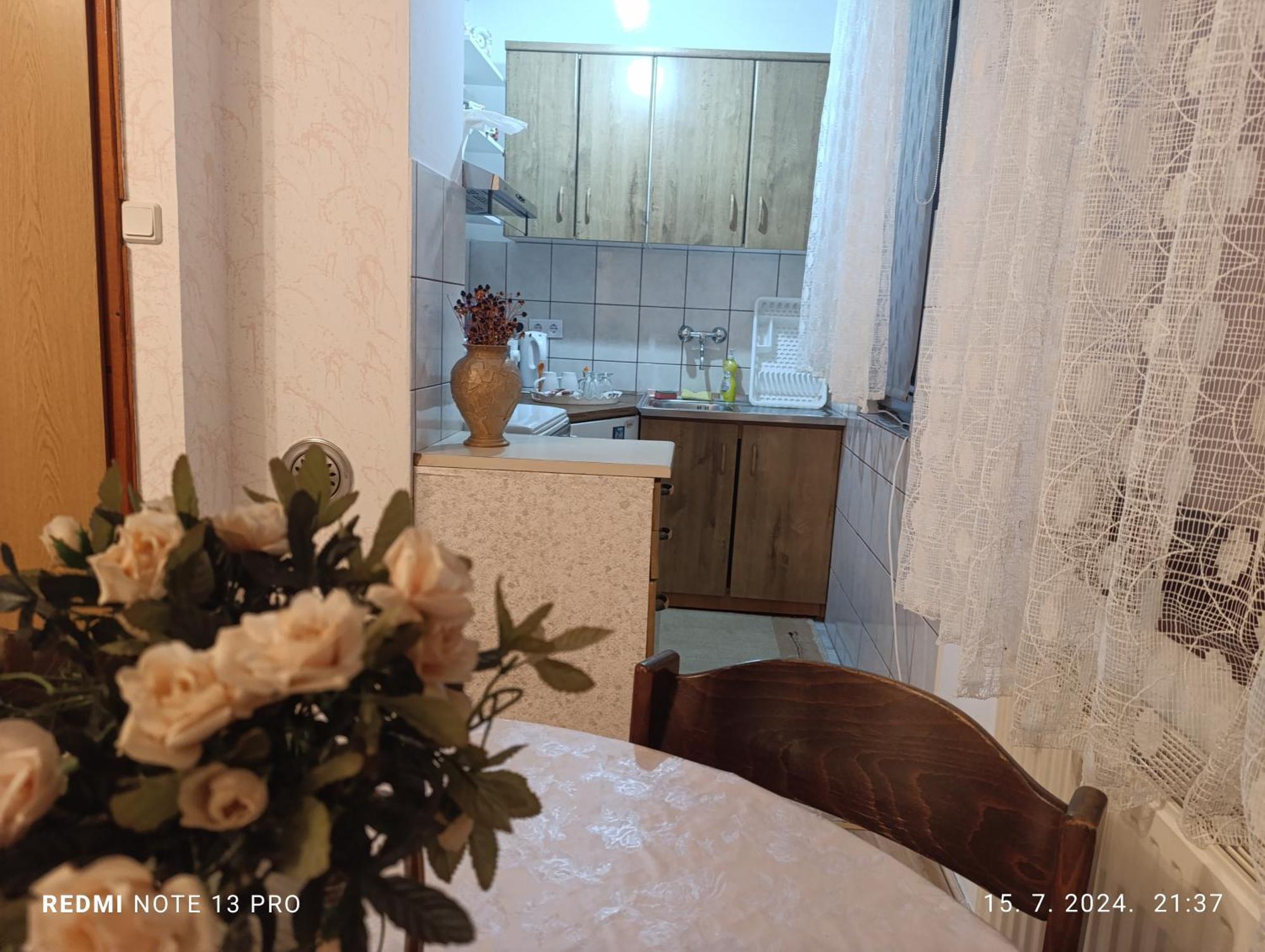 Apartment Safir - Free Parking Сараево Екстериор снимка