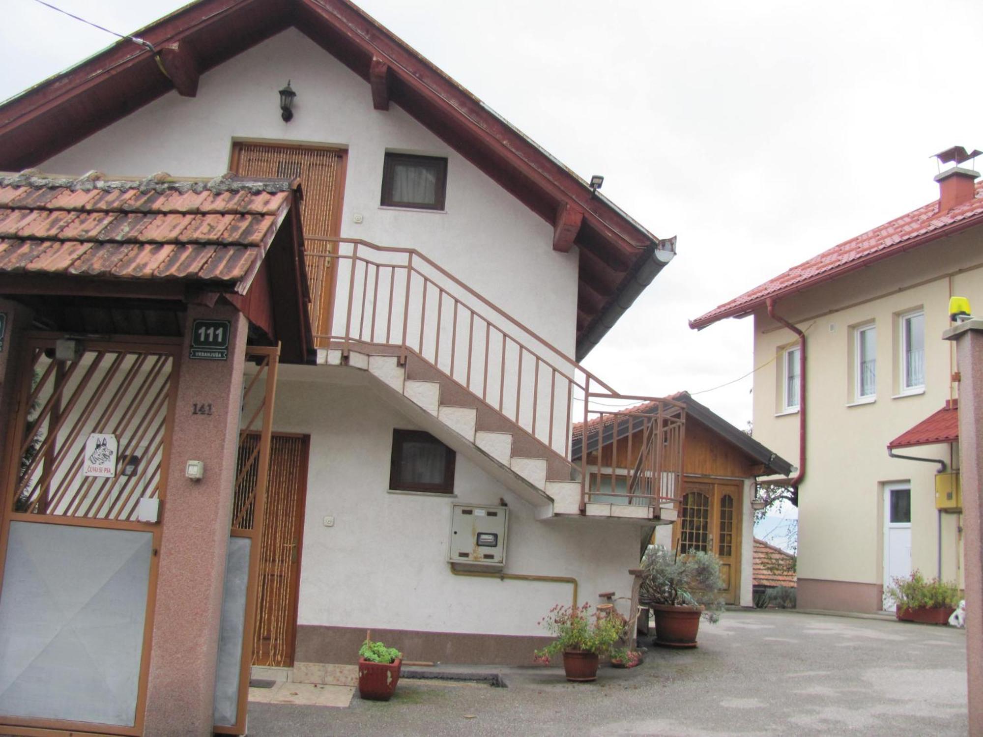 Apartment Safir - Free Parking Сараево Екстериор снимка