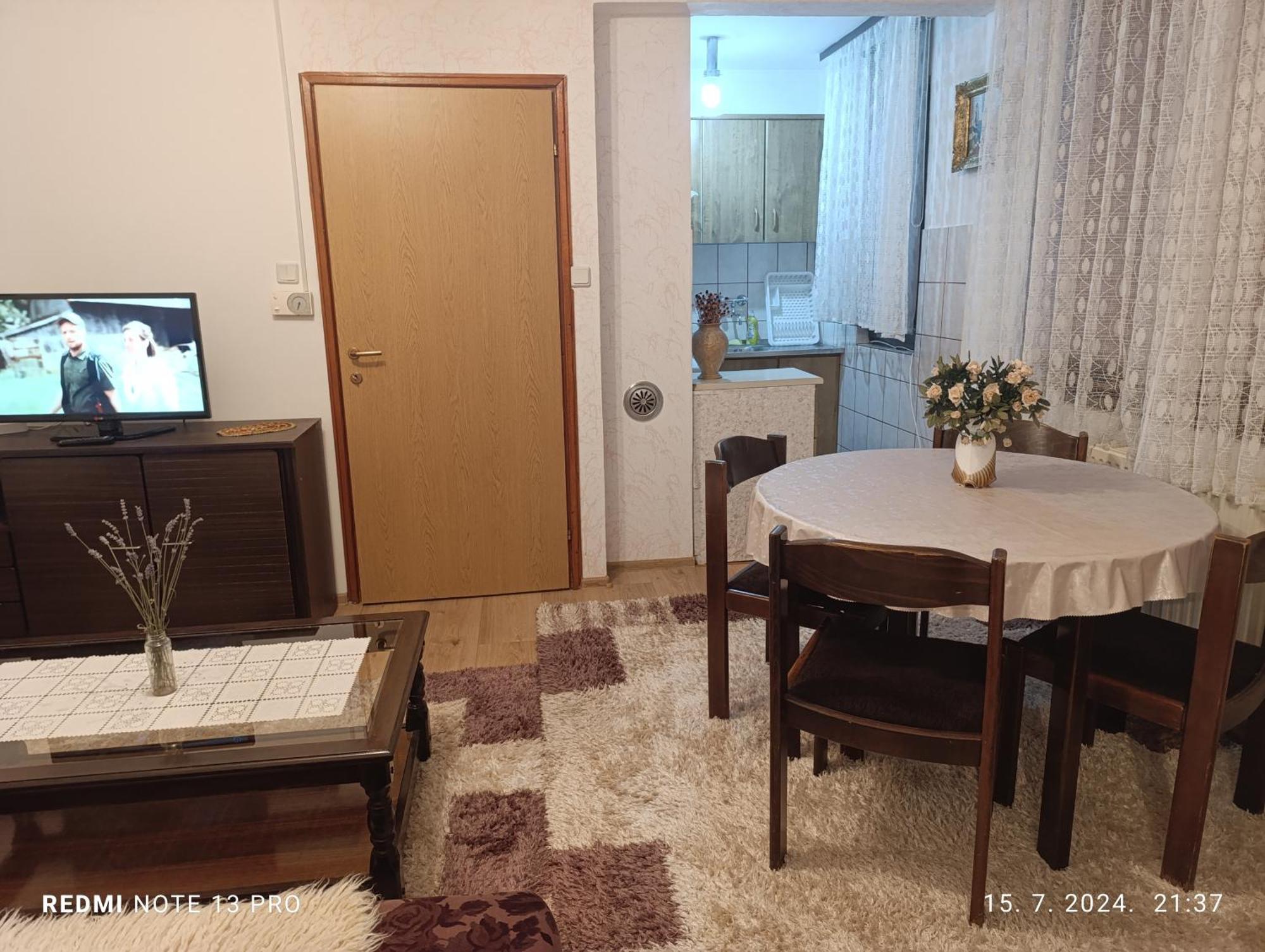 Apartment Safir - Free Parking Сараево Екстериор снимка
